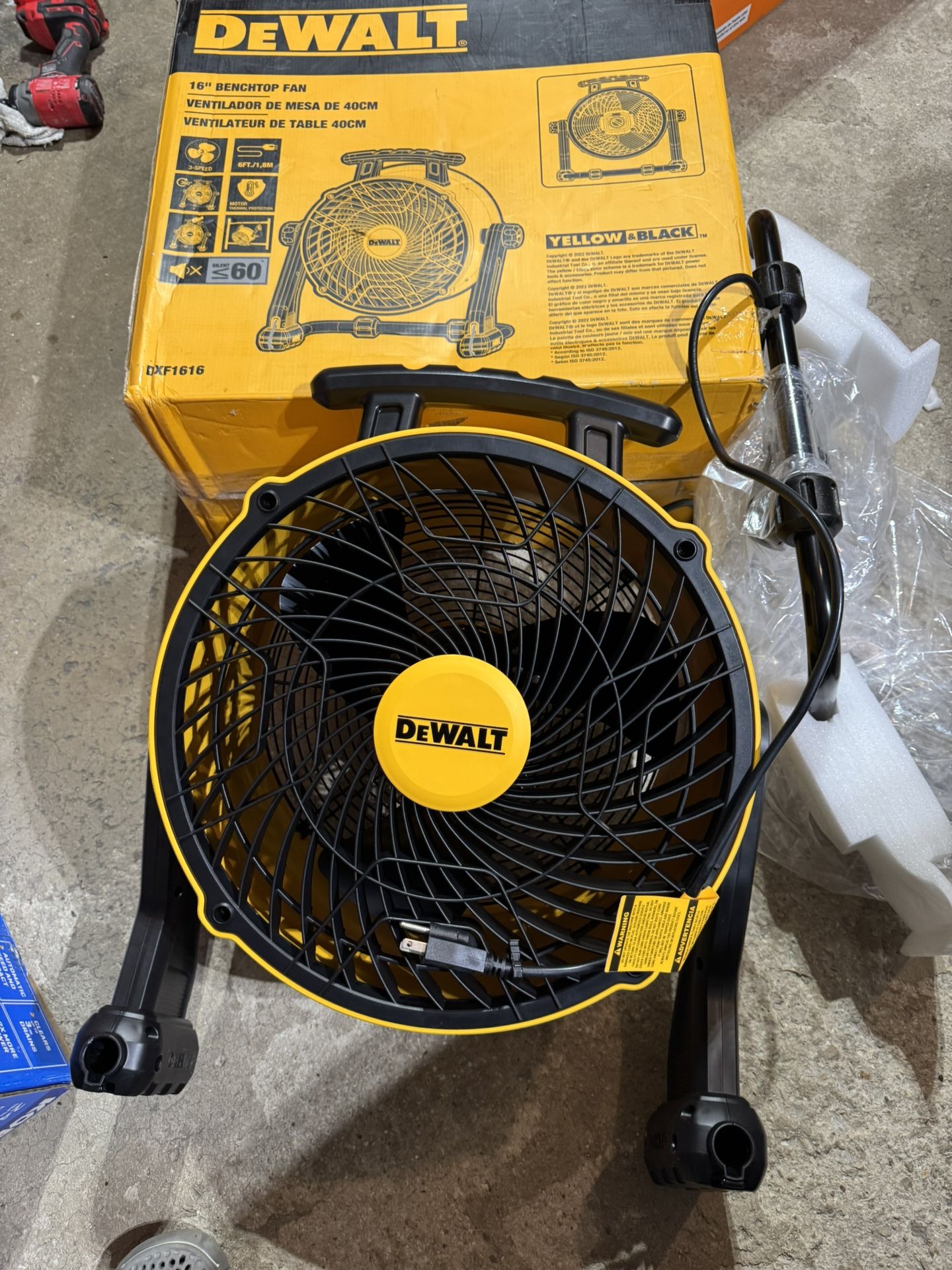 DEWALT 16 in. Yellow 3 Speed Benchtop and Hanging Drum Fan BRAND NEW