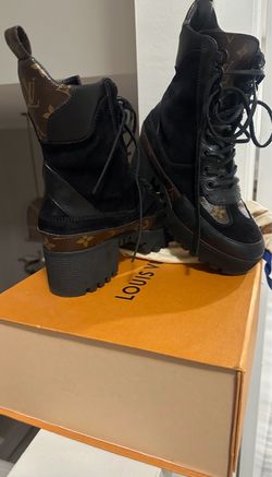 LOUIS VUITTON Suede Calfskin Monogram Laureate Platform Desert Boots  Black