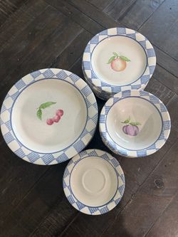 Pfaltzgraff Hopscotch pattern stoneware - 30 pieces