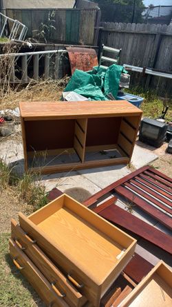 Dresser and queen bed frame $20