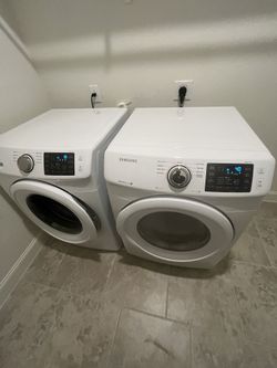 This Samsung Washer And Dryer Can Also Be Stacked