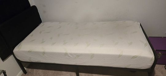 Twin Xl Bed Frame & Mattress