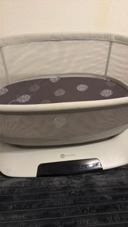 4 Moms Bassinet