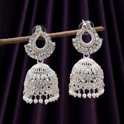 Gorgeous Drop Earrings 