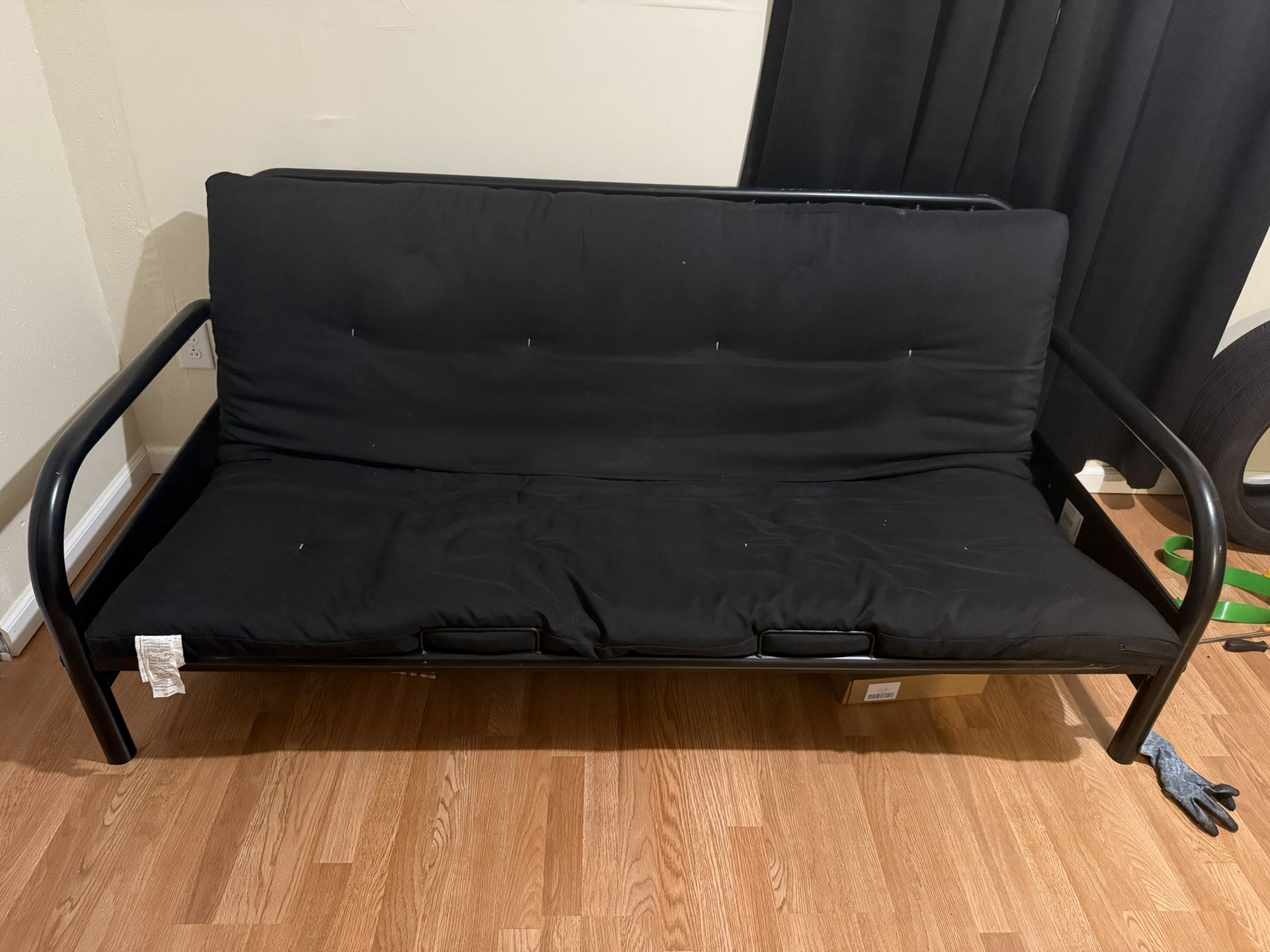 SELLING ALL FURNITURE