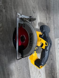 Circle saw 6 1/2 dewalt