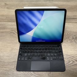 iPad Pro M1 11 inch with Magic Keyboard and Apple Pencil