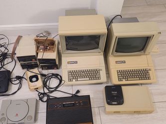 Vintage Electronics and Video Games Lot