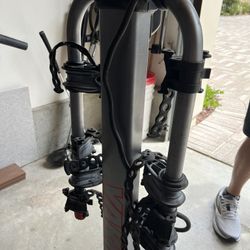 Yakima Bike Rack - 4 Bikes with Built In Hitch Lock