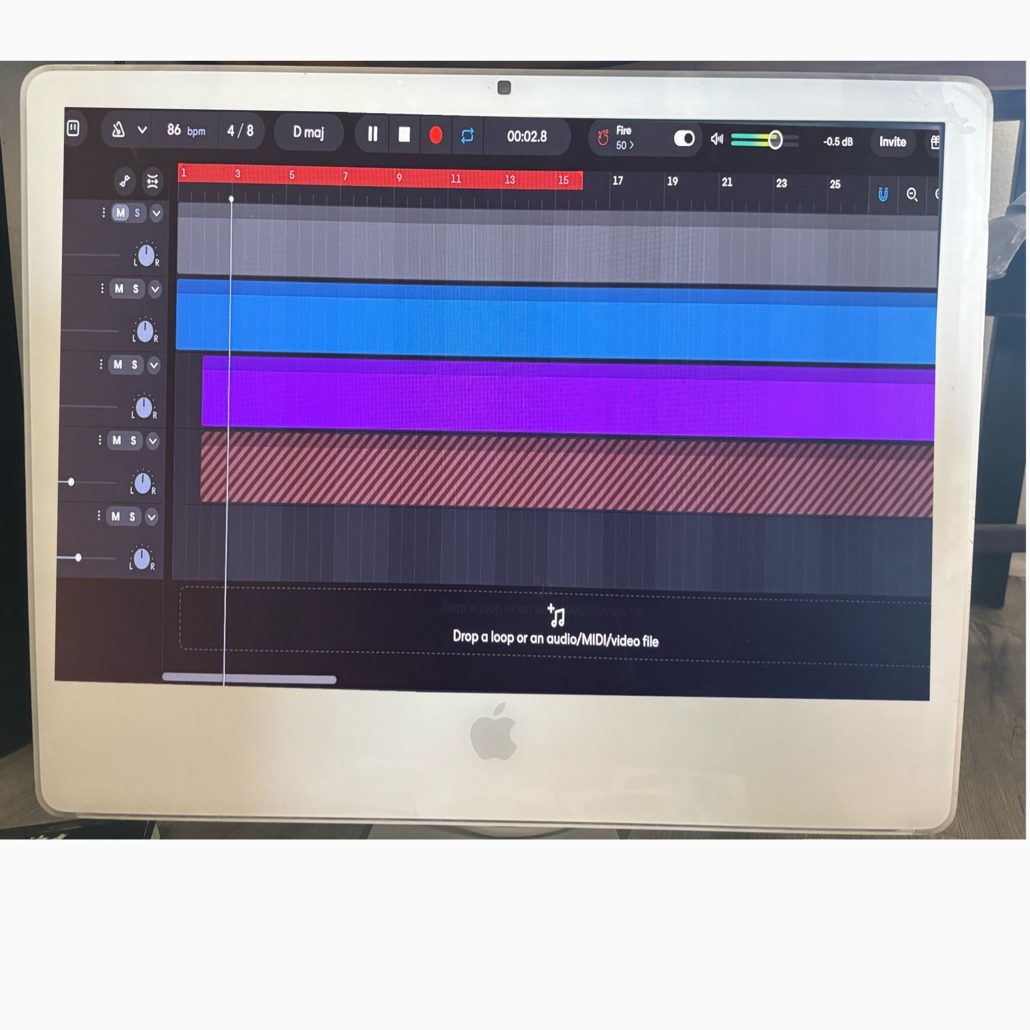 Apple All In One with Apple Music Software