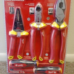Milwaukee_Electrician 5-Piece 1000V Insulated Hand Tool Set (NEW)wire stripper. pliers. screwdriver
