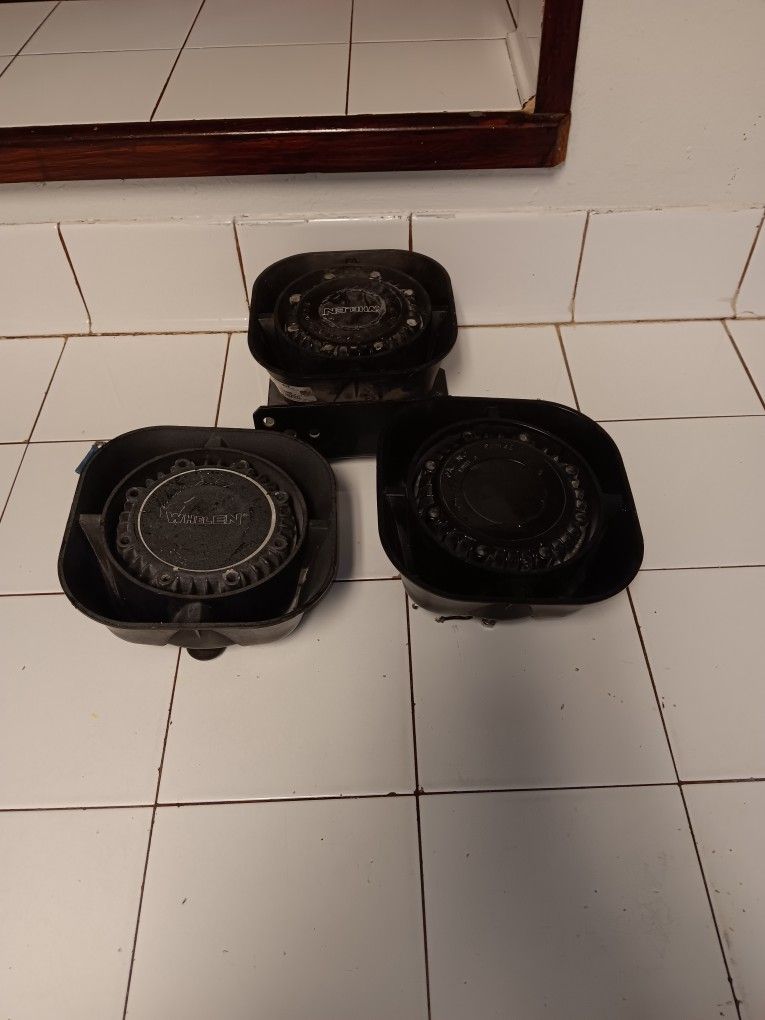 3 Police sirens that were used for car music they are super loud