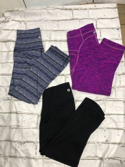 Lululemon Bundle Of 3 Crop Leggings Size 4