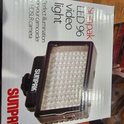 SUNPAK VL-LED-96 96-Led Video/ Camera  Light (Black)