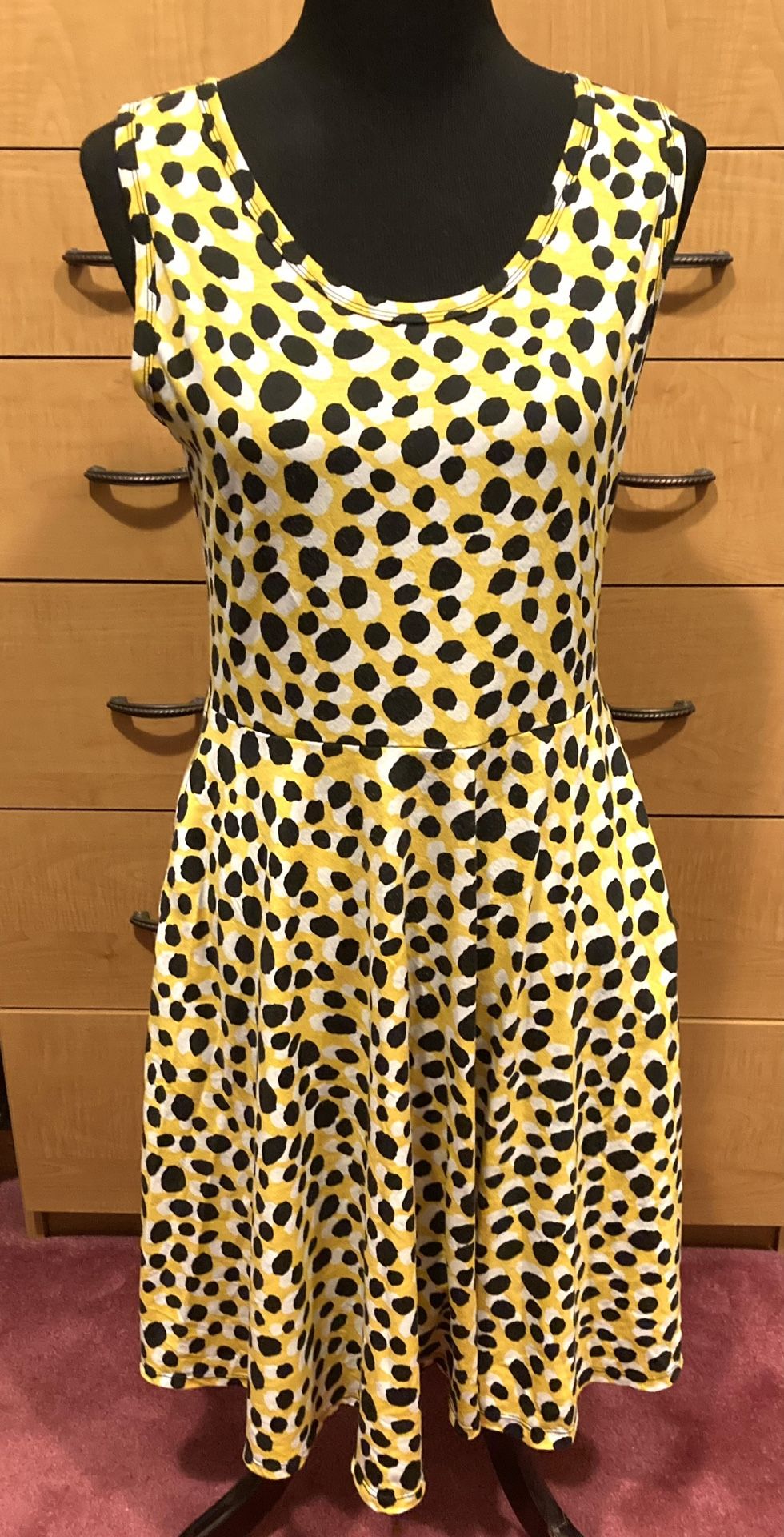 LulaRoe Dress - Comfortable Sleeveless Scoop Neck Soft Knit- M