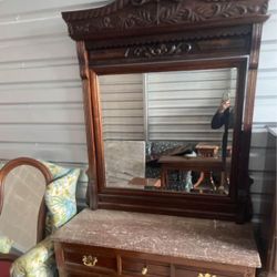 Beautiful 1980's Dresser W/ Mirror