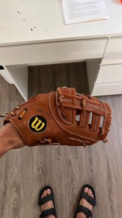 A2800 Wilson first base man glove