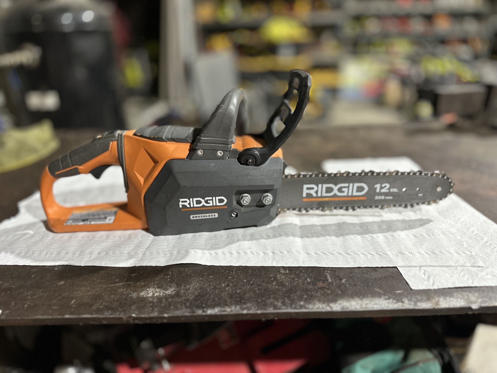 RIDGID 18V Brushless 12 in. Electric Battery Chainsaw (Tool Only