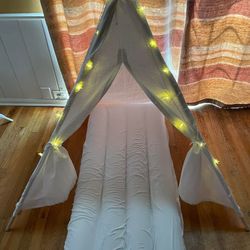 Teepees (3 Small),Plus Mattresses, Sheets & Lights