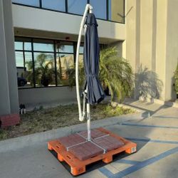 New In Box 10 Feet Diameter Cantilever Offset Beige Red Or Navy Color Outdoor Patio Deck Umbrella With Cross Stand Included You Need Counter Weight 