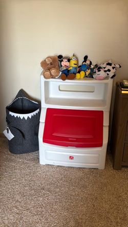 Step2 toy box