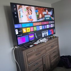 LG Smart TV 450.00 Cash With Remote 