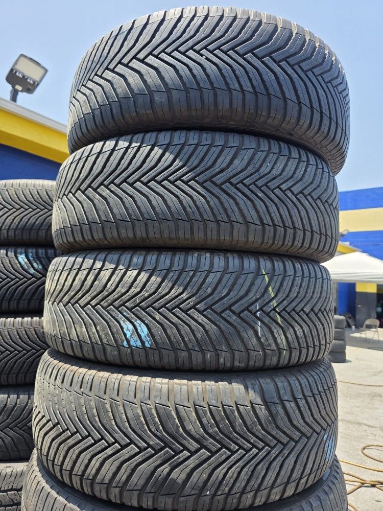 225 60 18 Tires 80% De Vida Las 4 De La Marca Michelín
