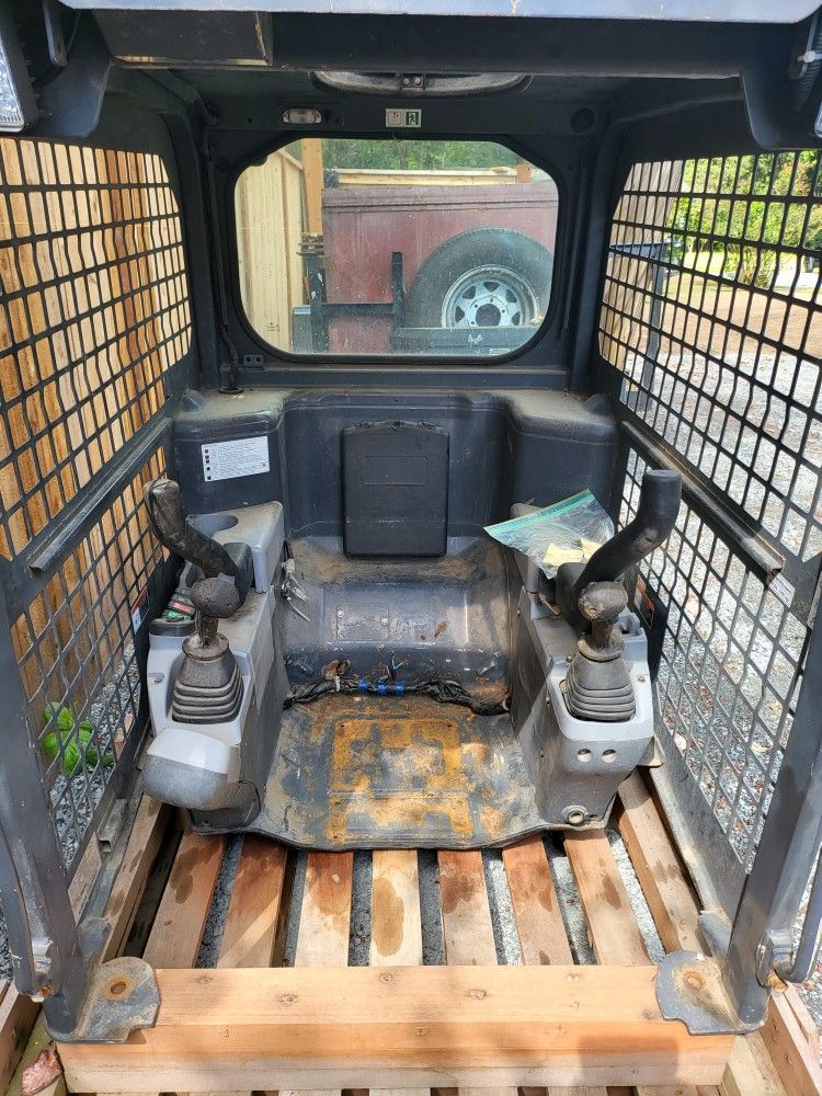 KUBOTA SVL SKID STEER COMPLETE CAB