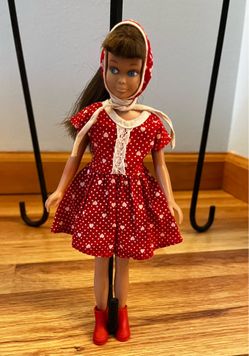 1960 vintage Skipper doll with clothes
