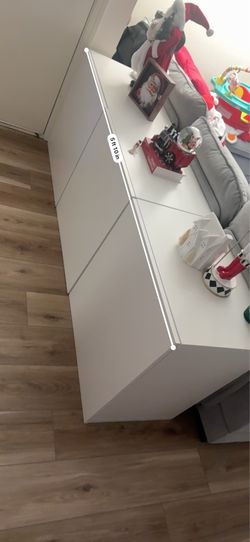 IKEA BESTA