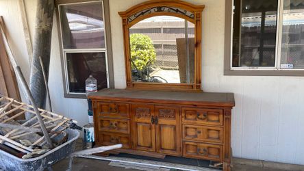 Dresser with mirror free