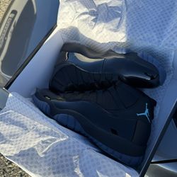 Gamma 11s Retro Jordans Size 11.5