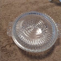 Round Dish With Lid