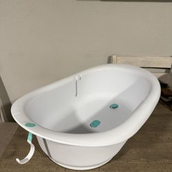 Frida Baby 4-in-1 Grow-with-Me Baby Bathtub