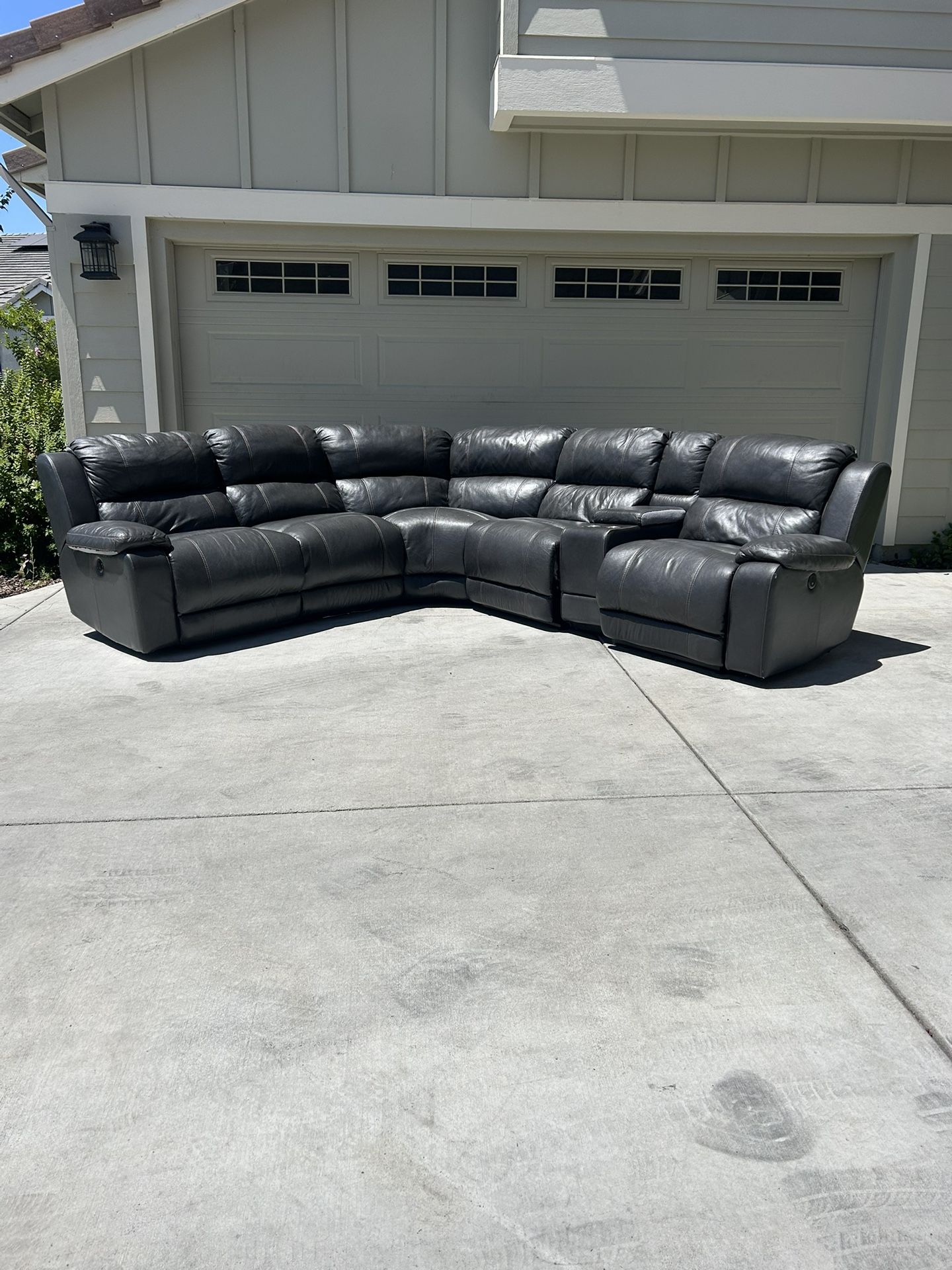 Black Leather Reclining Sectional Couch – Great Condition (Delivery Available)