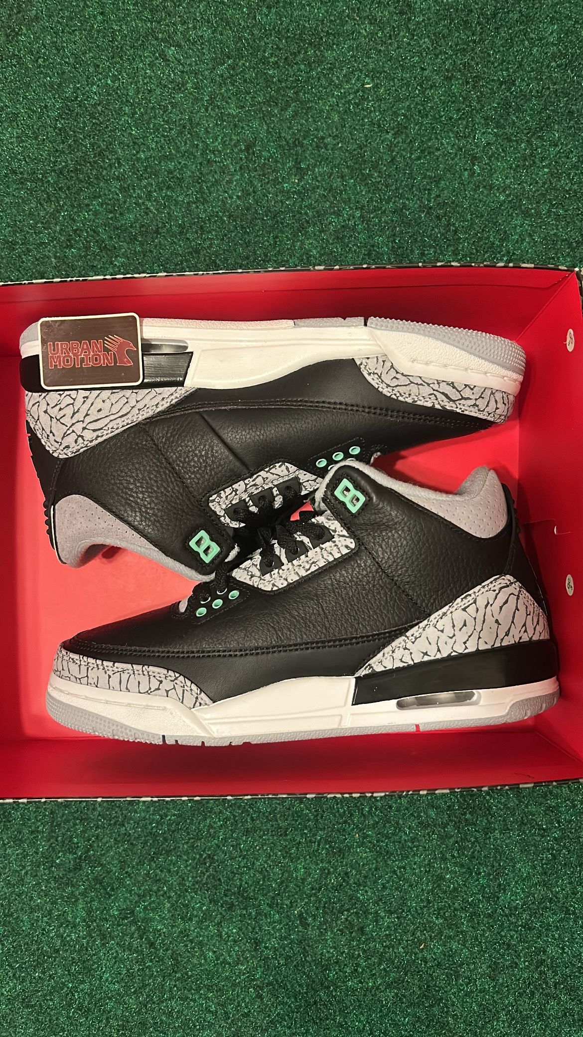 Air Jordan 3 Retro GS ‘Glow Green’