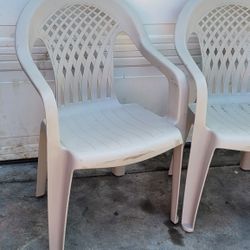 Sillas/ Chairs