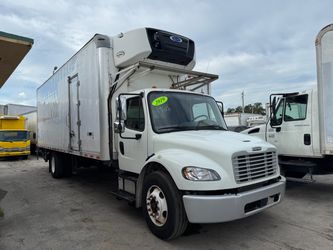 2019 Freightliner M2 26’ High Cube reefer truck