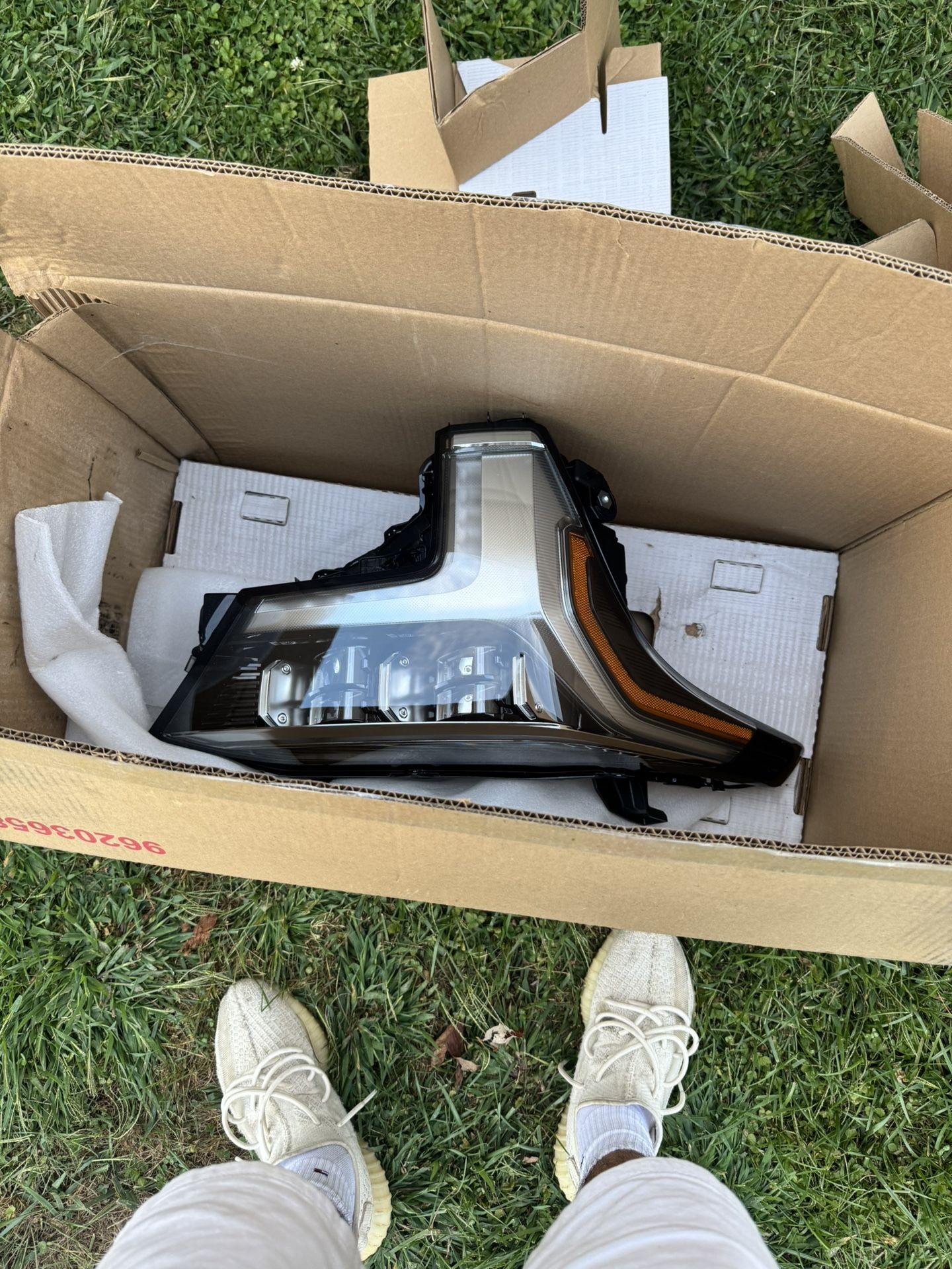Toyota sequioua passanger side from headlamp