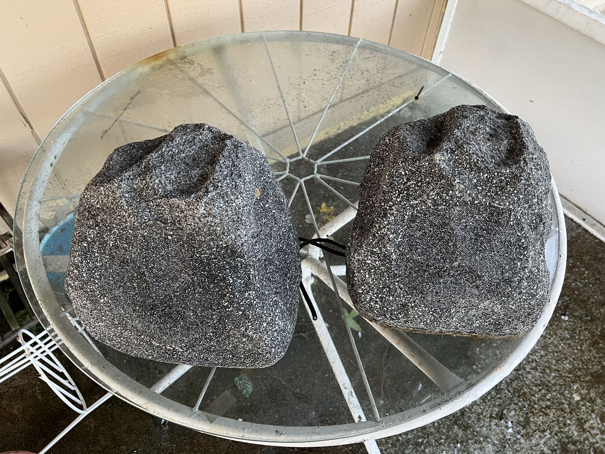 Weatherproof Outdoor Rock Speakers