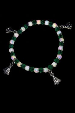 Christmas Tree Charm Beaded Bracelet