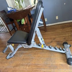 Weight Bench Commercial. Hoist Brand 