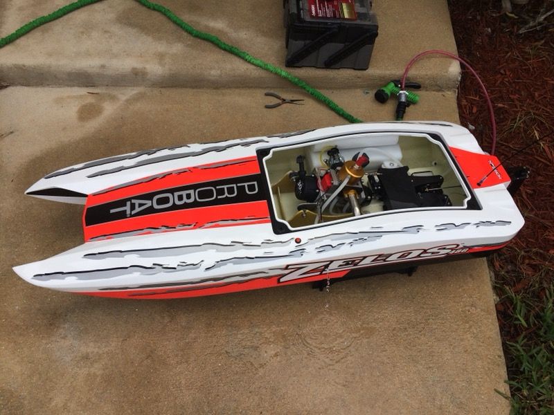 Rc 48g zelos Proboat 30cc gas boat New for Sale in Miami FL