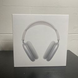 Apple Airpod’s Max With smart case Silver(sealed)