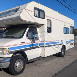 1995 Ford E350 Jamboree Searcher by Fleetwood