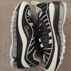 Nike Air Max 98 "Oreo " Size 5.5wmns / 4 Youth 