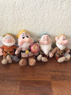 1 Disneystore Dwarf + 3 Applause Bean Bag Dwarves