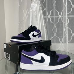 Size 7 - Jordan 1 Low 'Court Purple White'  