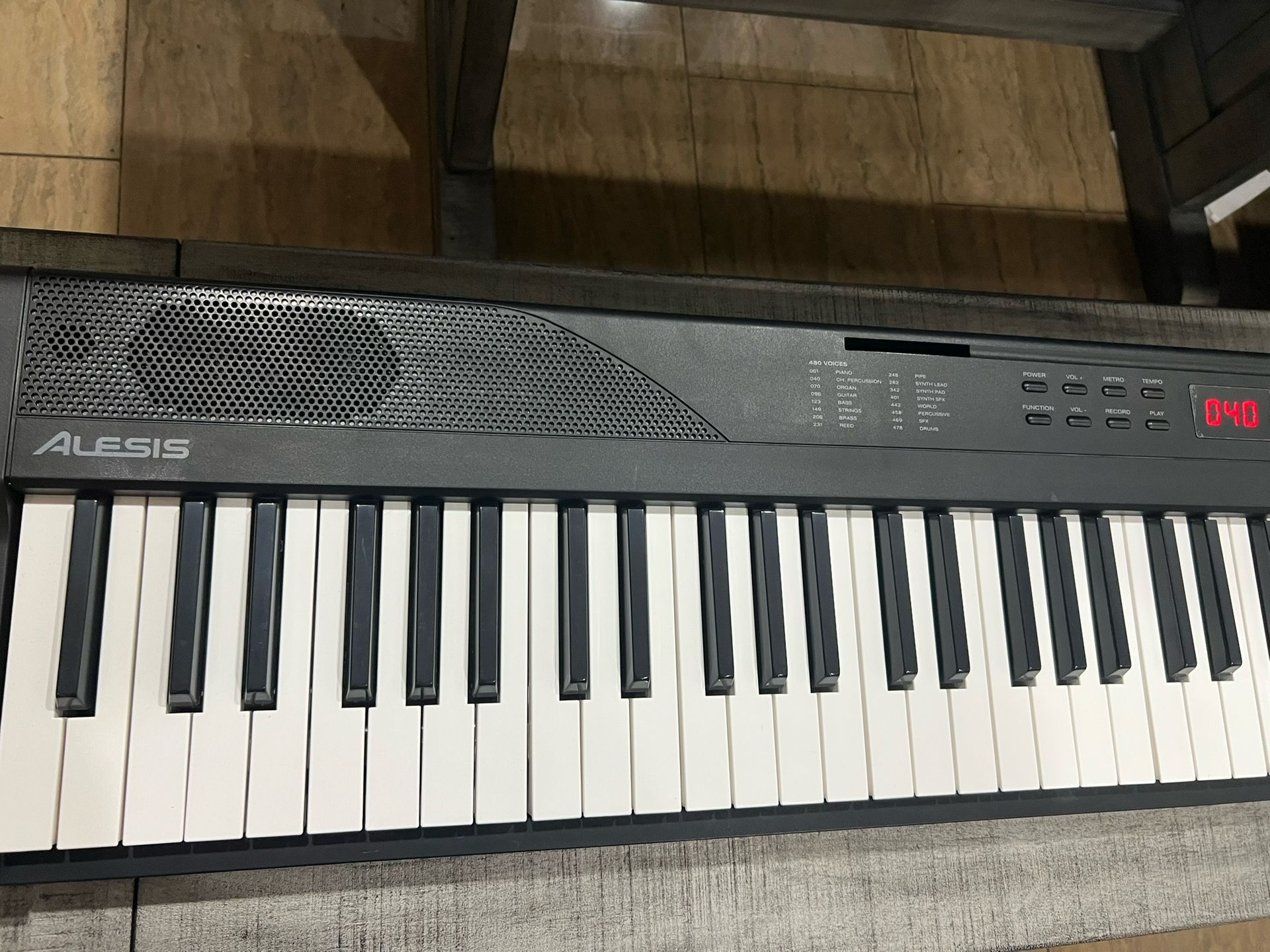 Alesis Recital Play 88 Key Digital Piano
