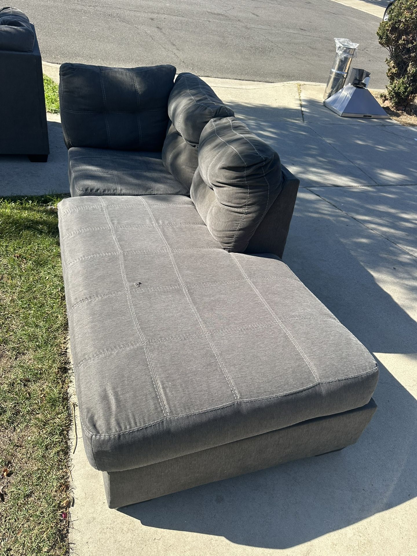 Couches Free 